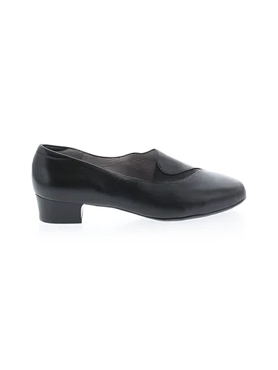 Pre-owned Beautifeel Flats In Black