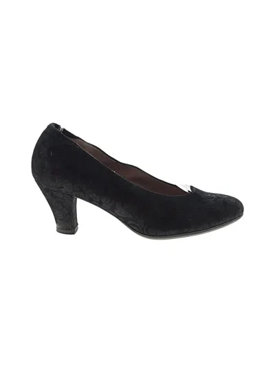 Pre-owned Beautifeel Heels In Black