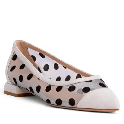 Beautiisoles By Robyn Shreiber Made In Italy Women's White / Neutrals / Black Blake White & Black Suede Flat Comfortable Mesh Dressy Work Wedding In Black/white