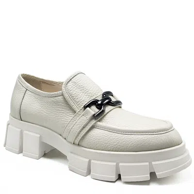 Beautiisoles By Robyn Shreiber Made In Italy Women's Neutrals / White Raquel Off-white Leather Comfortable Work Evening Lugsole Combat Shootie