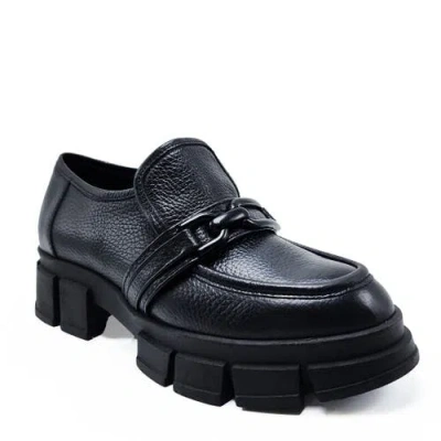 Beautiisoles Raquel Leather Loafer In Black