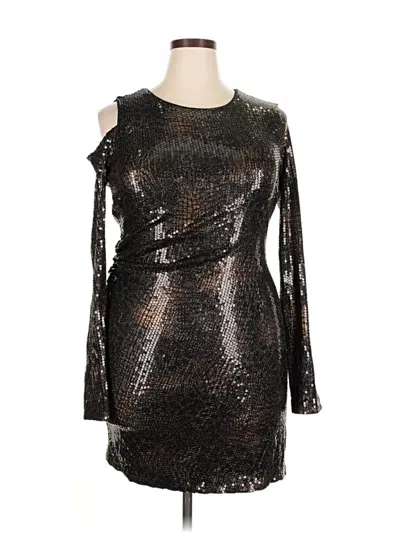 Pre-owned Bebe Cocktail Dress In Gold