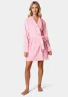 Bebe Printed Plush Robe In Rose Shadow