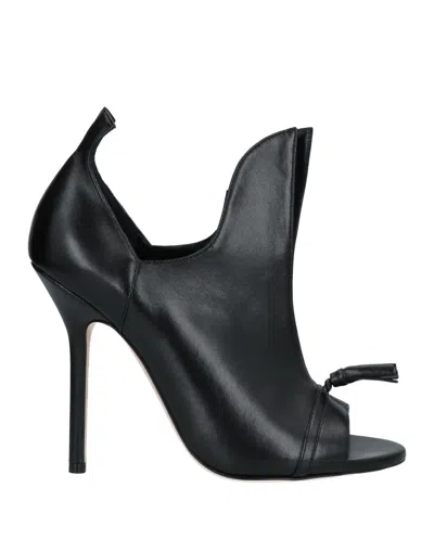 Becki Coakley Ankle Boots In Black