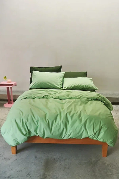 Bed Threads Cotton Percale Bedding Bundle In Apple/moss At Urban Outfitters