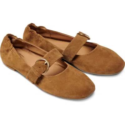 Beek Cardinal Mary Jane Flat In Toffee