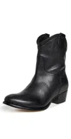 Beek Condor Boots Black In Black