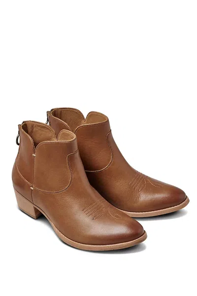 Beek Cowbird Western Ankle Boots In Multi