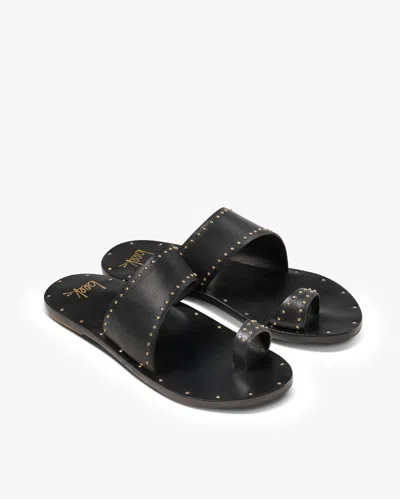 Beek Finch Stud In Black