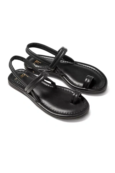 Beek Pavo Toe-loop Slides In Black