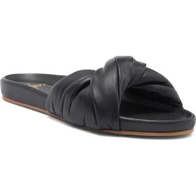 Beek Tesia Slide Sandal In Black/black