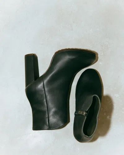 Beek Town Boot - Black | Leanne Ford By , Leather