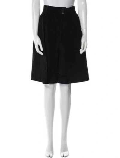 Pre-owned Begedor Italia Leather Knee-length Shorts In Black