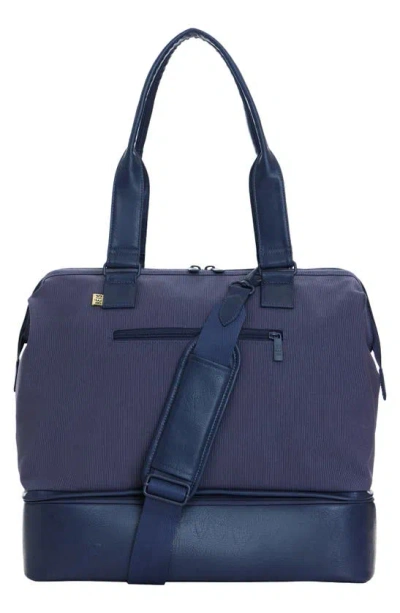 Beis The Mini Weekend Bag In Navy