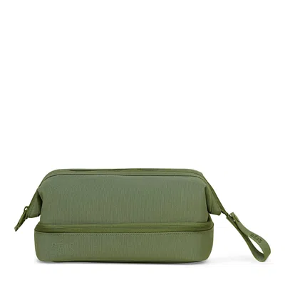Beis The Dopp Kit In Olive In Green
