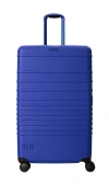 Beis The Large Check-in Roller In Blue