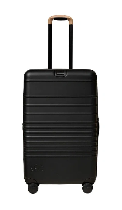 Beis The Medium Check-in Roller In Black