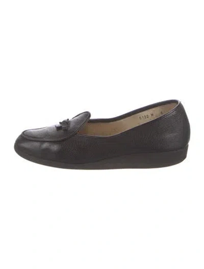 Pre-owned Belgian Shoes Embossed Leather Bow Accents Loafers In Black
