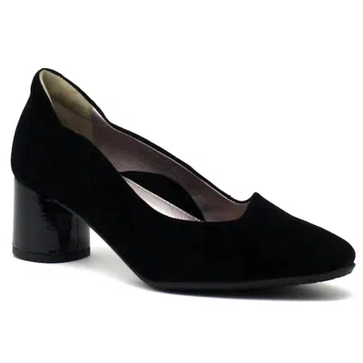 Bella Comforto Women's Evelyn Pump In Black