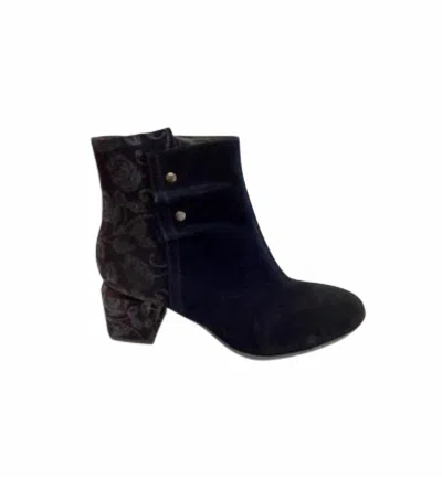 Bella Comforto Women's Harper Boots In Black Suede/pattern