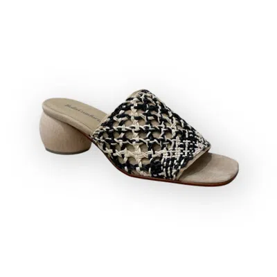 Bella Comforto Women's Wera Round Heel Woven Slide In Camel/black