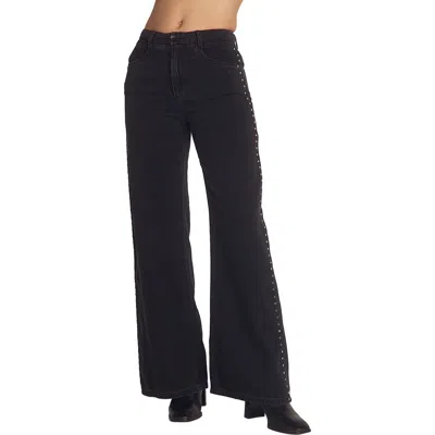 Bella Dahl Anya Studded Bootcut Jeans In Moon Shadow Wash