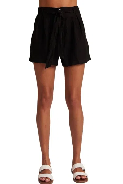 Bella Dahl Belted Pleat Front Short In Black