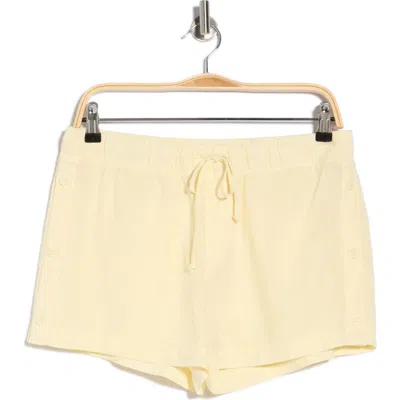 Bella Dahl Button Side Shorts In Yellow
