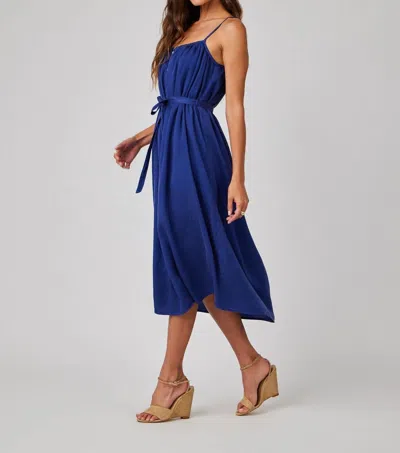 Bella Dahl Cami Flowy Midi Dress In Navy Coast