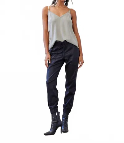 Bella Dahl Chelsea Luxe Pocket Jogger Pant In Black