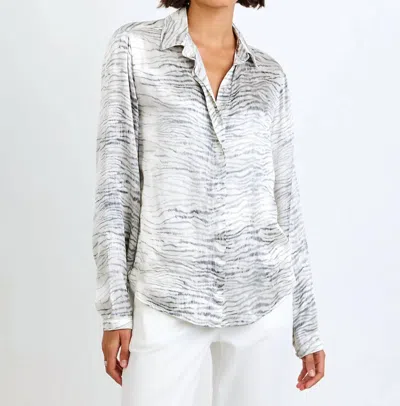 Bella Dahl Clean Hidden Placket Top In Snow Tiger In Silver