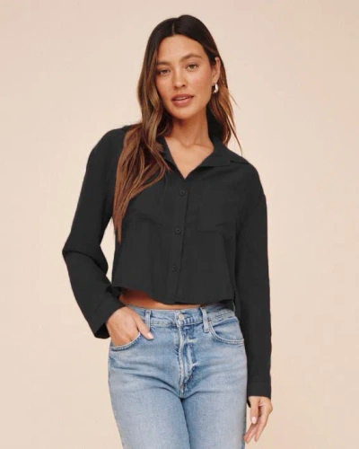 Bella Dahl Cropped Button Down In Black