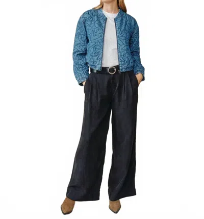 Bella Dahl Cropped Zip Jacket In Indigo Lagoon Wash In Multi