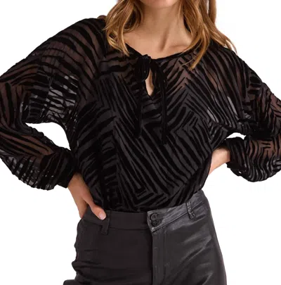 Bella Dahl Drop Shoulder Pullover Top In Black