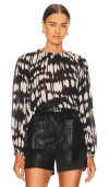 Bella Dahl Elastic Shirred Top In Blurred Ikat Print