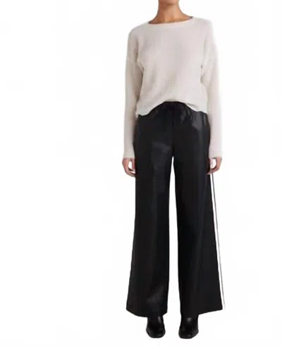 Bella Dahl Faux Leather Side Stripe Pant In Black