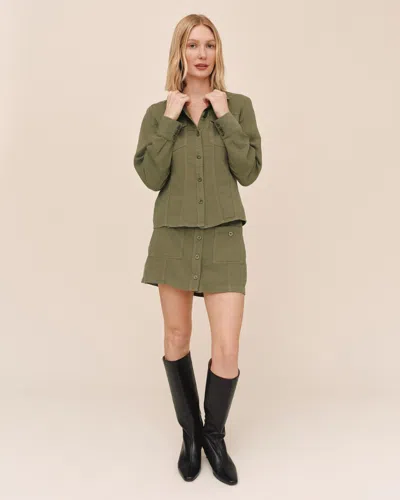 Bella Dahl Fitted Trucker Shirt In Green