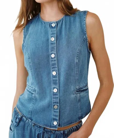Bella Dahl High Neck Fitted Vest In Medium Vintage Wash In Blue