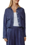 Bella Dahl Inverted Pleat Crop Button-up Shirt In Blue
