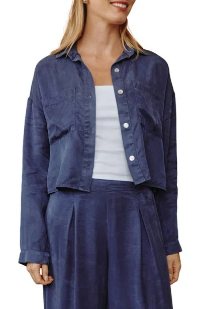 Bella Dahl Inverted Pleat Crop Button-up Shirt In Blue