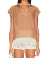 Bella Dahl Linen Short Sleeve Pullover Top In Desert Brown In Brown