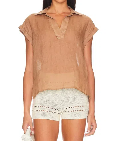 BELLA DAHL LINEN SHORT SLEEVE PULLOVER TOP IN DESERT BROWN