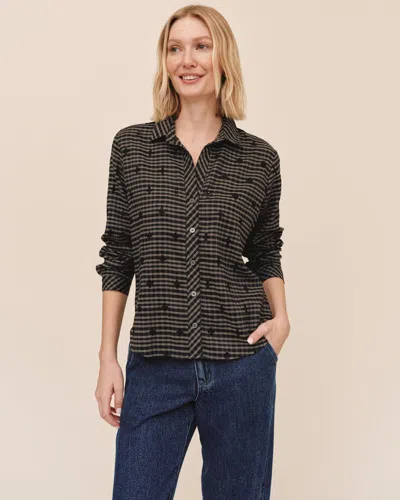 Bella Dahl Long Sleeve Clean Button Down Shirt In Black