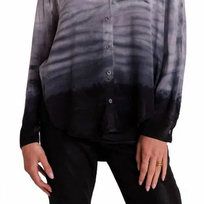 Bella Dahl Long Sleeve Clean Shirt In Foggy Horizon Dye In Grey