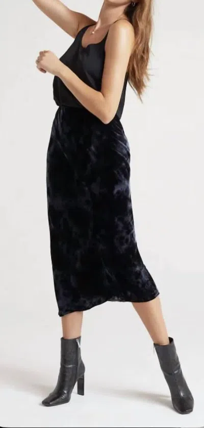 Bella Dahl Midi Skirt In Black Crystal