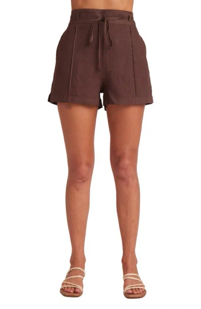 Bella Dahl Pintuck Linen Shorts In Cocoa Cobana