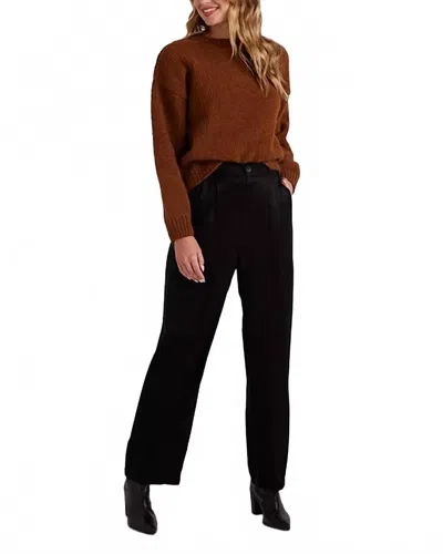 Bella Dahl Pleat Front Trouser In Black
