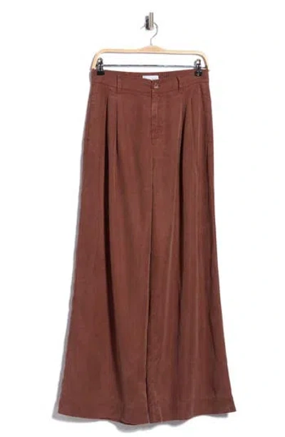 Bella Dahl Pleated Super Wide Leg Pants In Brown
