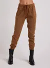 Bella Dahl Pocket Drawstring Jogger In Twilight Gold In Multi