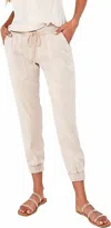 Bella Dahl Chelsea Pocket Jogger In Foggy Sky In Beige